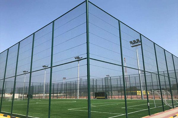 银娱优越会717照明1000W投光灯用在迪拜的球场项目